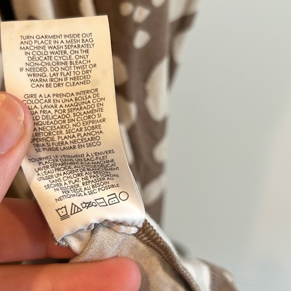 Cabi Swoon Dress Tan Cream Faux Wrap Fit & Flare Tiered Skirt Style #6147 Size M - Picture 6 of 10